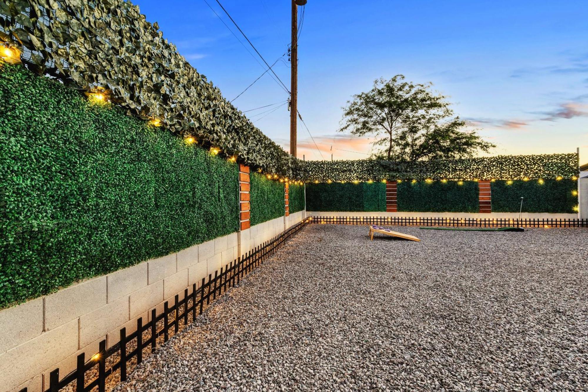 Phoenix Retreat - 2 Bedroom Home With King-Size Bed - 3 Smart Tvs - 10 Min From Airp - Unit A المظهر الخارجي الصورة